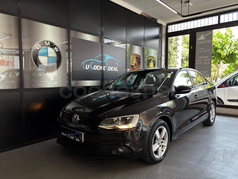 VOLKSWAGEN Jetta 1.6 TDI Advance Bluemotion Tech - imagen 1
